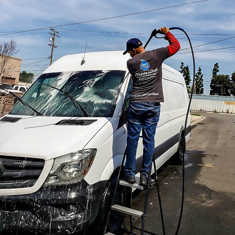 Get a Mobile Wash in Los Angeles Right Away